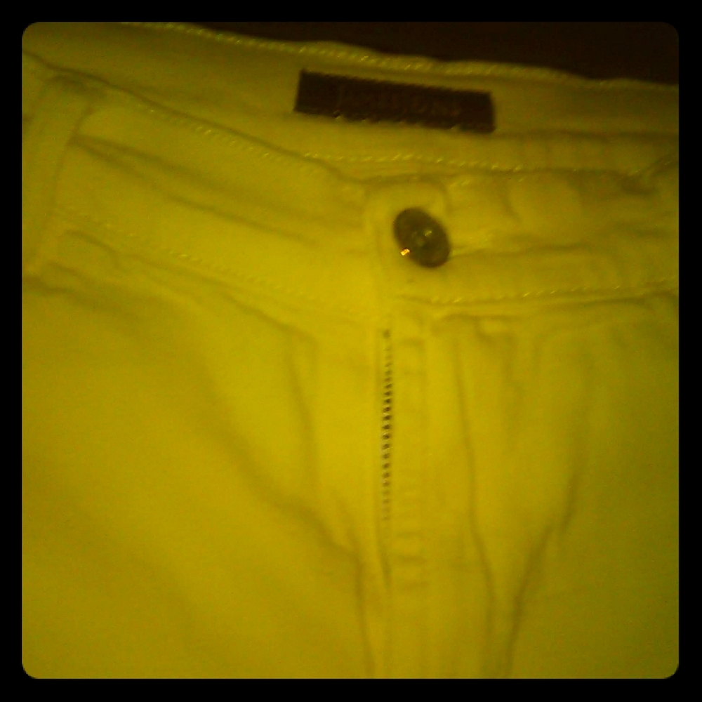 James Jeans  yellow jeans sz 26